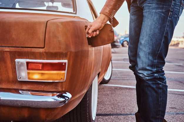 Consejos para mantener tu coche clásico en óptimas condiciones aseguradas